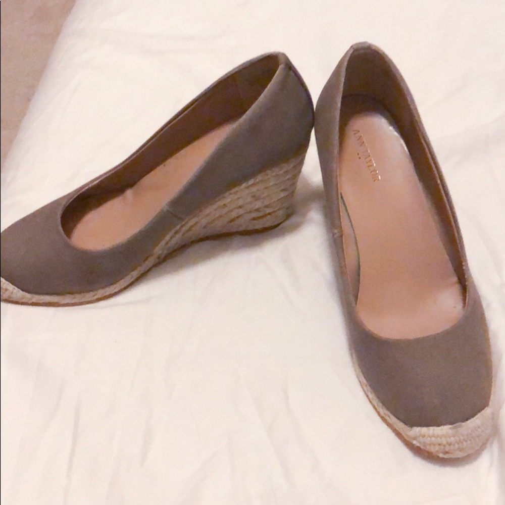 Ann Taylor Wedges